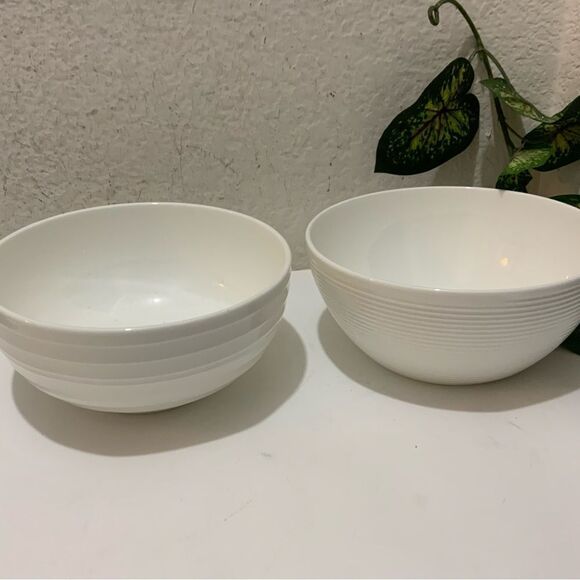 New 2 Mikasa Bone China CHEERS & CIARA SWIRL WHITE Cereal Bowl 6" Embossed G13 - Picture 1 of 8
